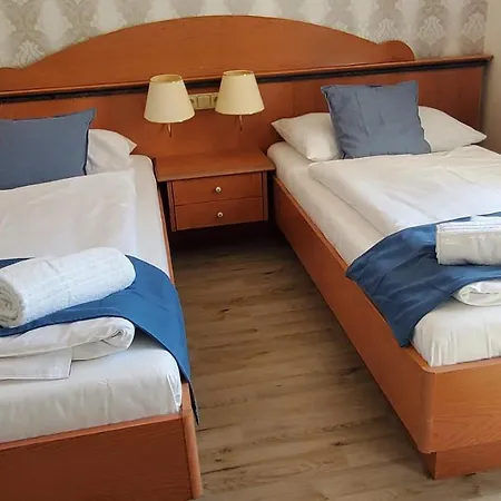 Uniqhotel צ'סקי שטרנברק