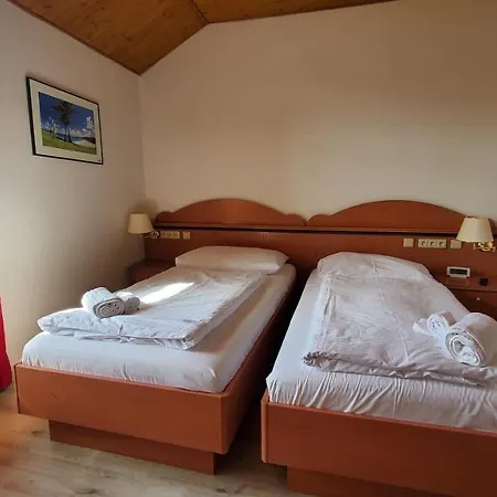 Uniqhotel Hotel 3*