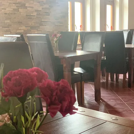 Hotel Uniqhotel Cesky Sternberk