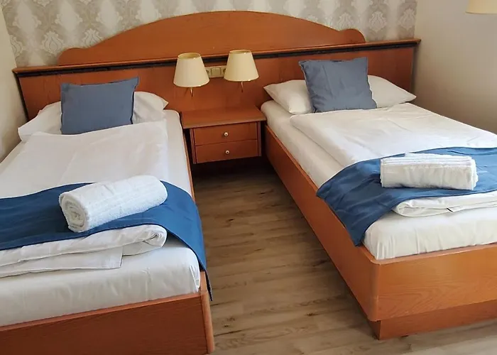 Uniqhotel 捷克施特恩贝克