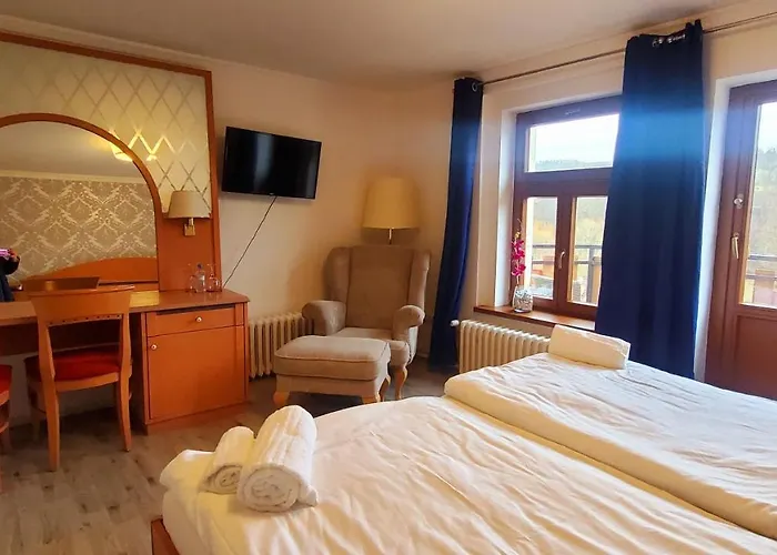 Uniqhotel 捷克施特恩贝克