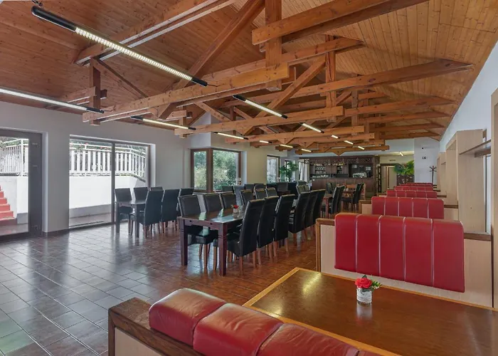 Uniqhotel 3* 捷克施特恩贝克