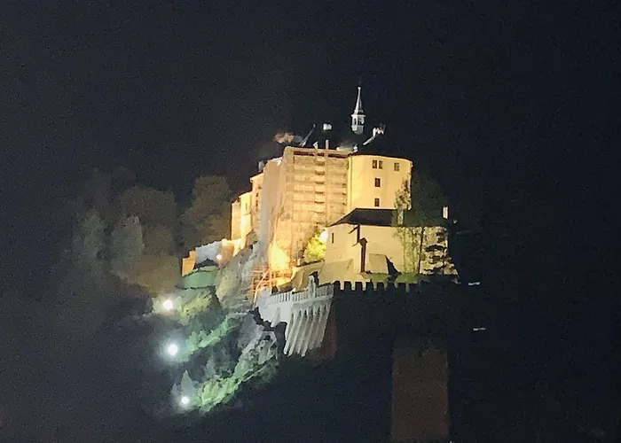 Uniqhotel 捷克施特恩贝克